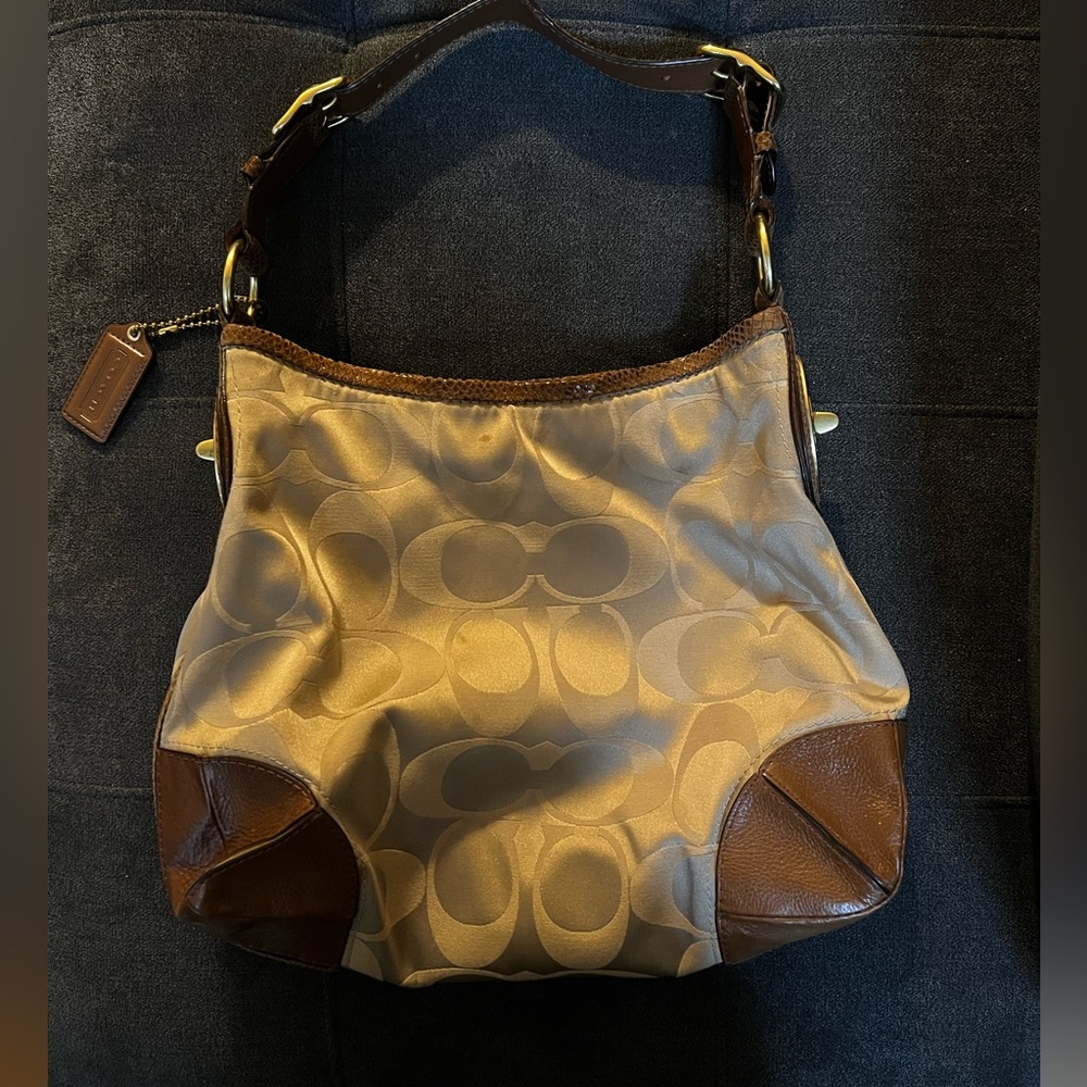 Coach Peyton signature shoulder bag VINTAGE
